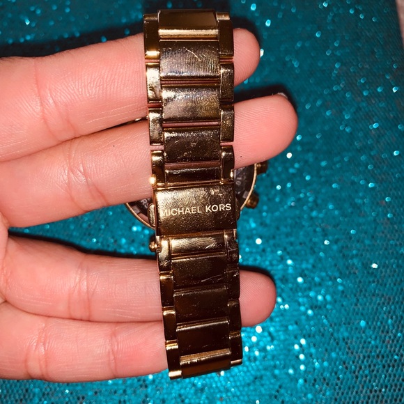 Michael Kors Sparkly watch - Picture 3 of 3
